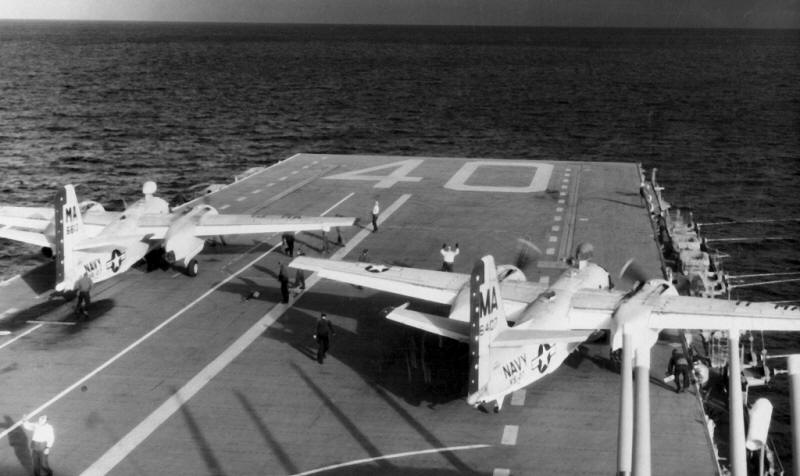 S2F-1_Trackers_of_VS-27_launching_from_USS_Tarawa_CVS-40_c1959.jpg